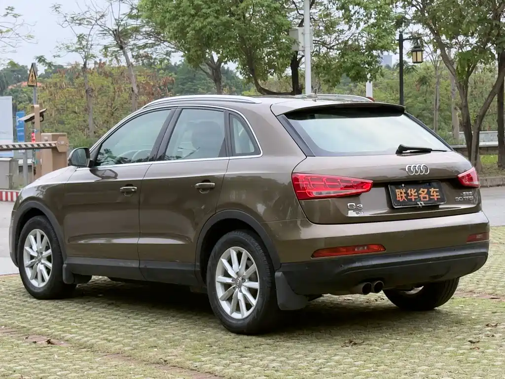 Audi Q3 2015 — фото 8