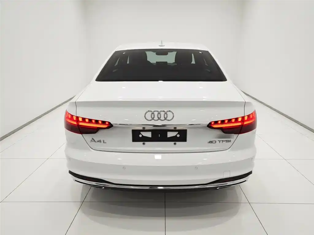 Audi A4L 2021 — фото 6