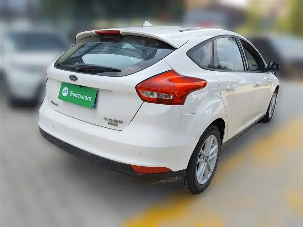 Ford Focus 2018 — фото 4