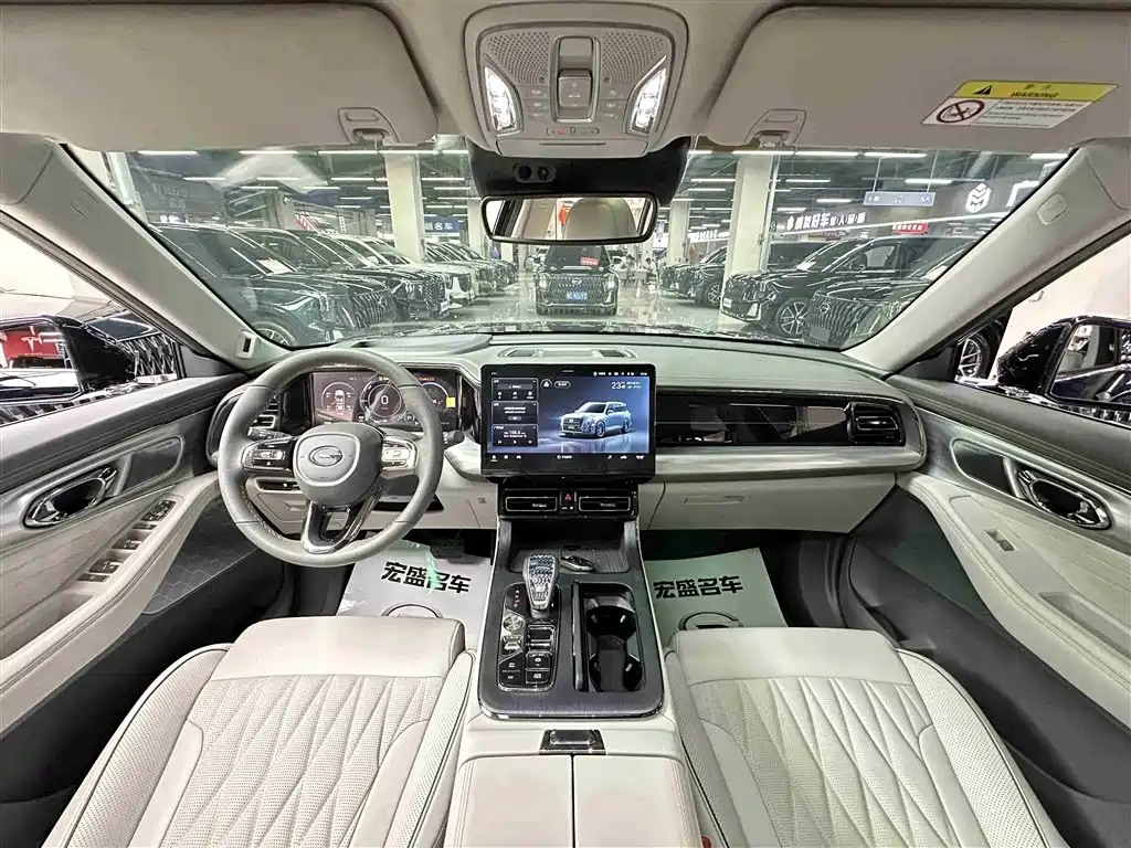 GAC Motor Trumpchi GS8 2023 — фото 11