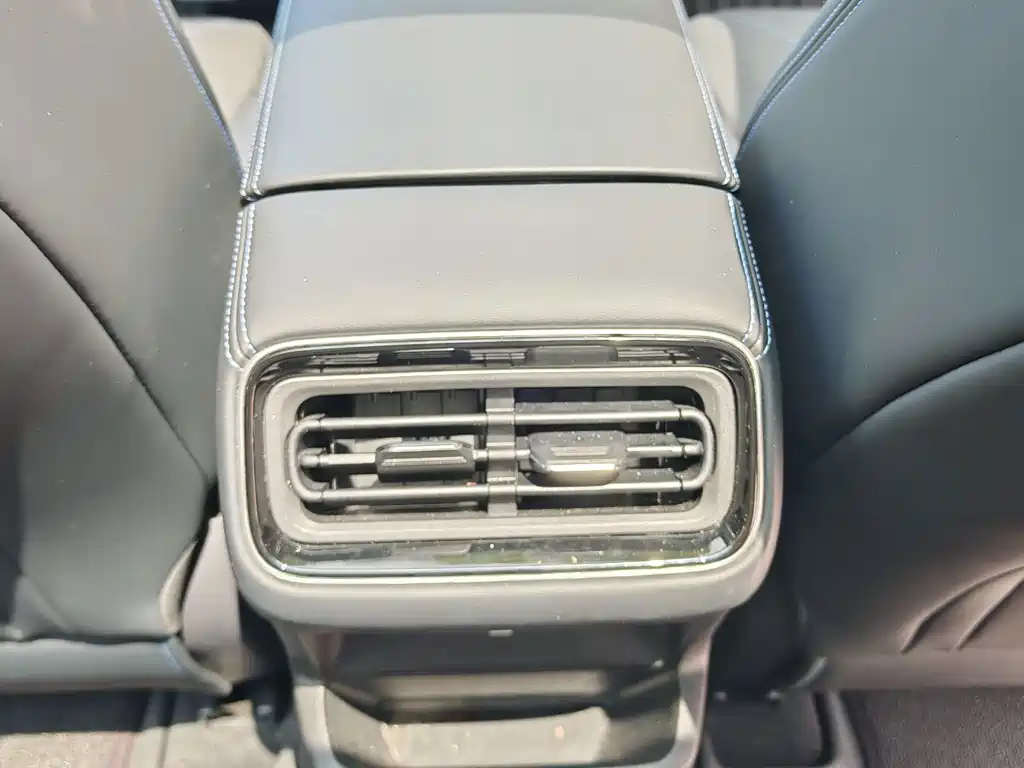 Geely Xingrui 2025 — фото 16