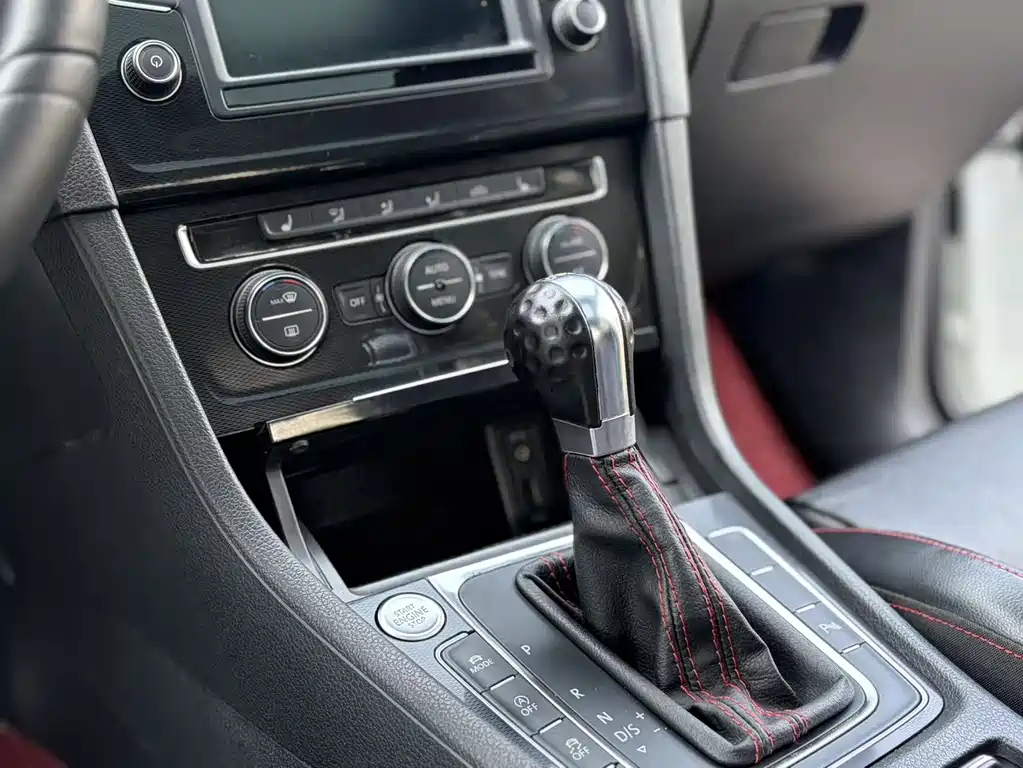 Volkswagen Golf GTI 2015 — фото 17