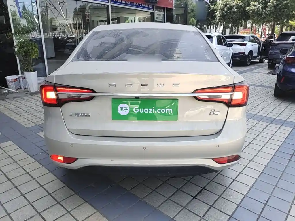 Roewe i5 2020