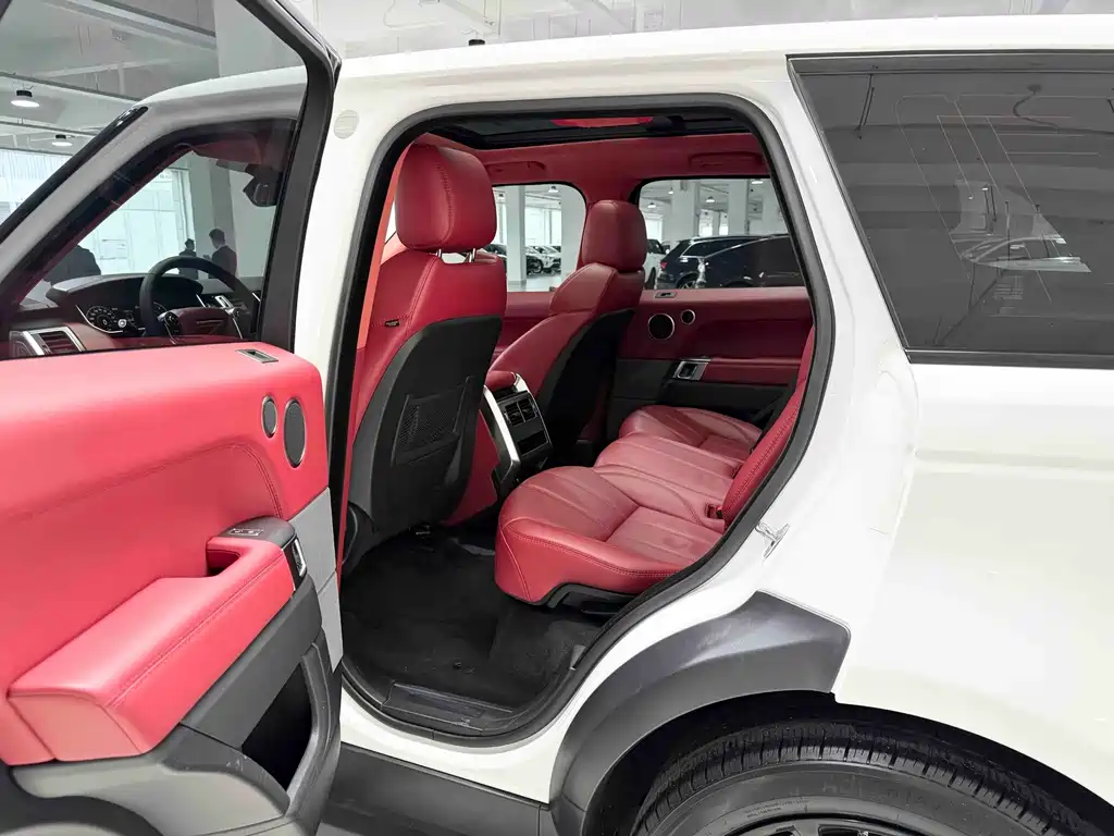 Land Rover Range Rover Sport 2018 — фото 13