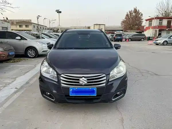 Suzuki S-Cross 2014