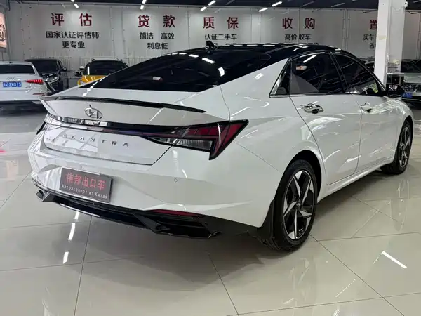 Hyundai Elantra 2023