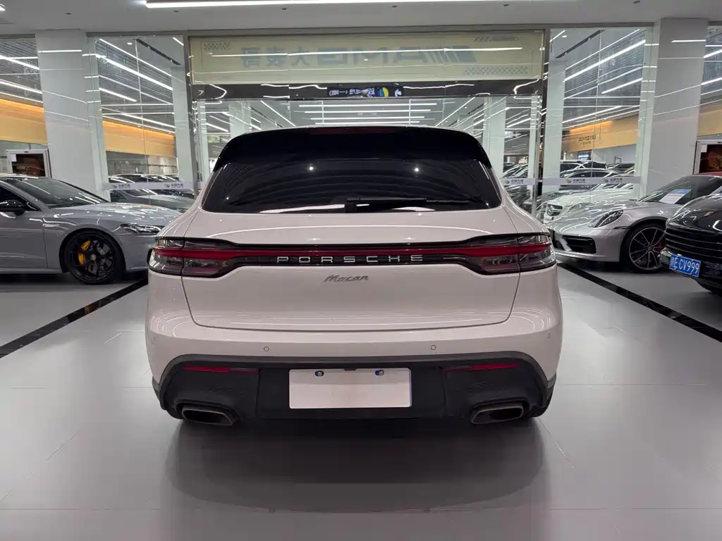 Porsche Macan 2023 — фото 13