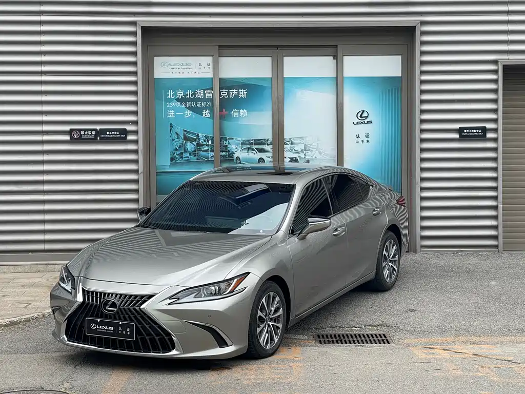 Lexus ES 2023 — фото 13