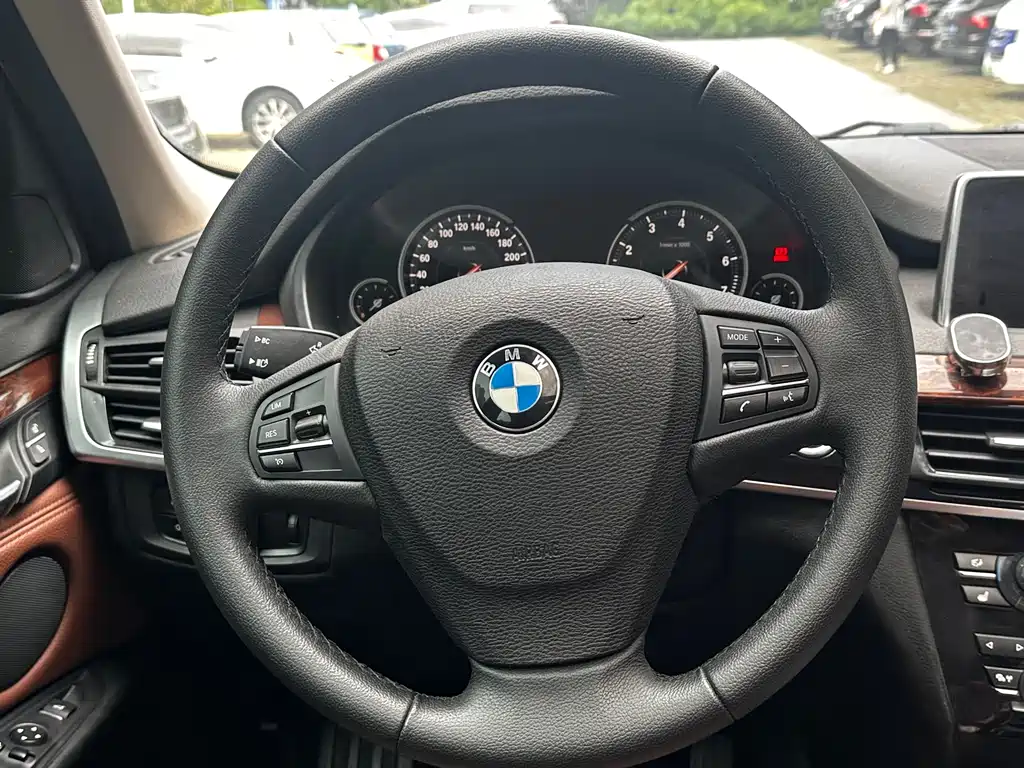 BMW X5 2018 — фото 6