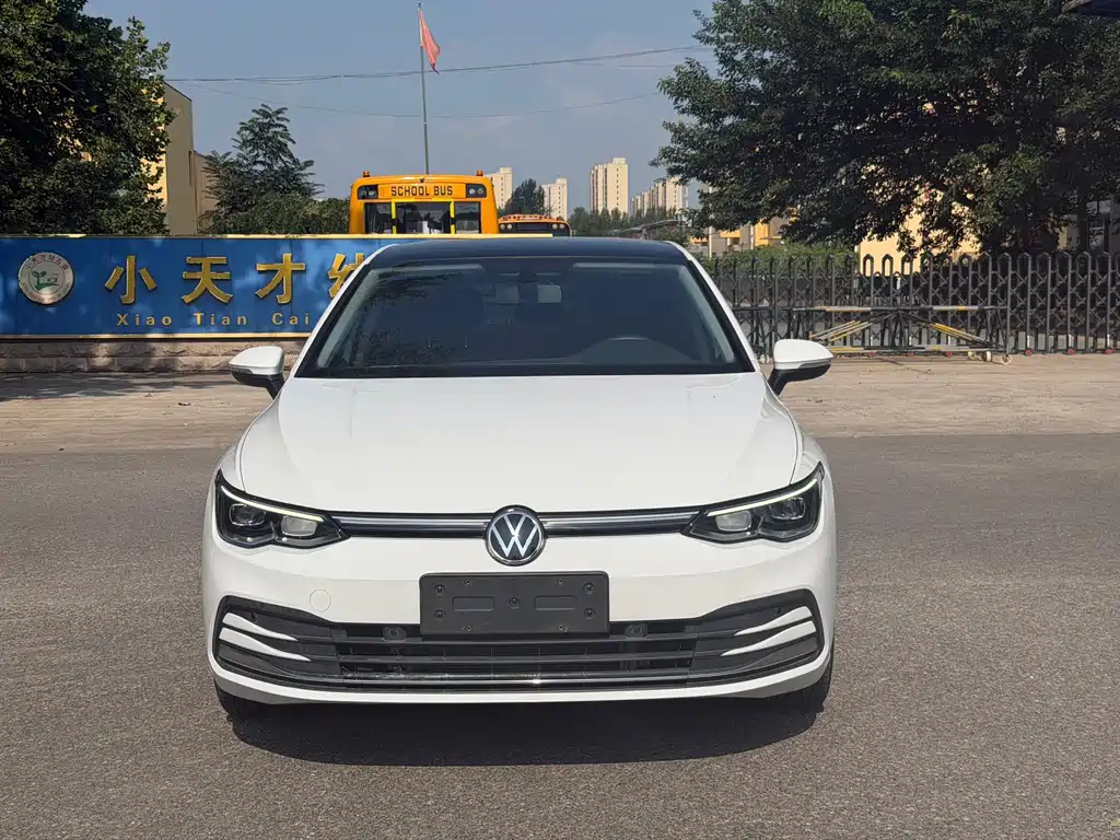 Volkswagen Golf 2021