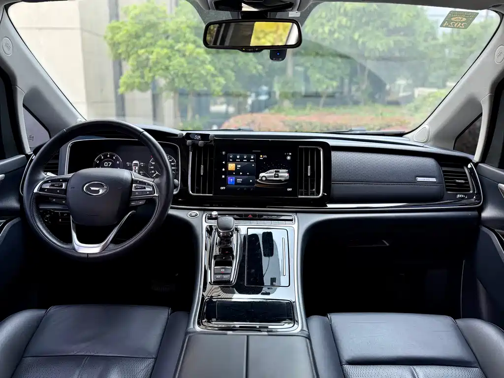 GAC Motor Trumpchi M8 2022 — фото 12