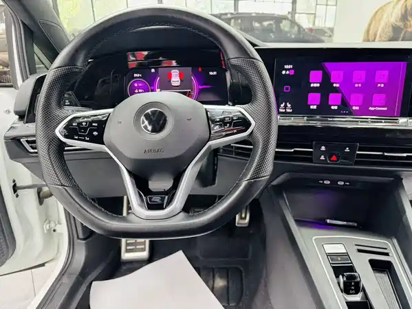 Volkswagen Golf 2022