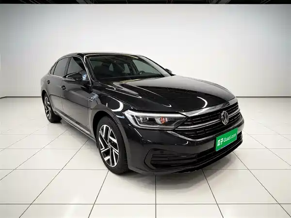 Volkswagen Sagitar 2023