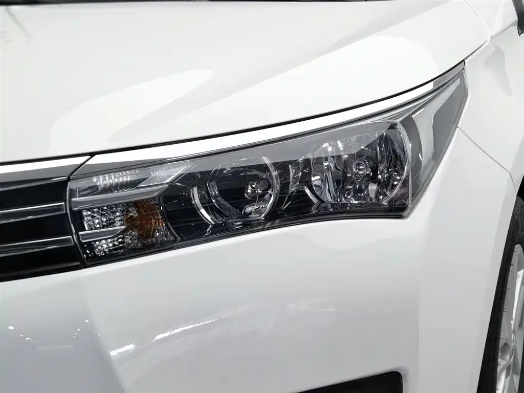 Toyota Corolla 2015