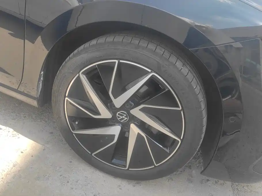 Volkswagen Magotan 2024