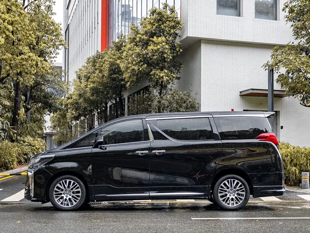 Toyota Alphard 2016 — фото 15