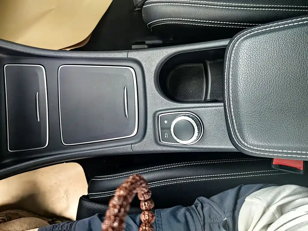 Mercedes-Benz GLA 2018 — фото 11