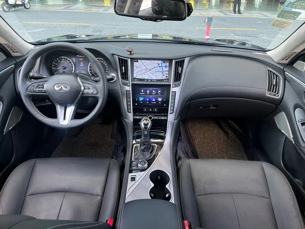 Infiniti Q50L 2019 — фото 16