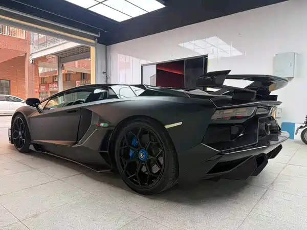 Lamborghini Aventador 2012
