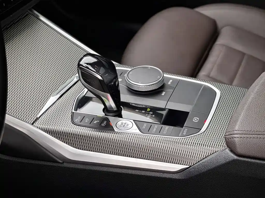 BMW 3 Series 2021 — фото 13