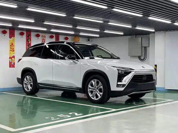 NIO ES8 2018