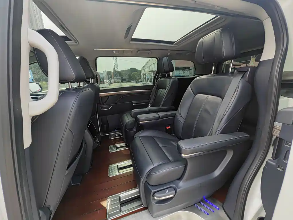 GAC Motor Trumpchi M8 2021 — фото 5