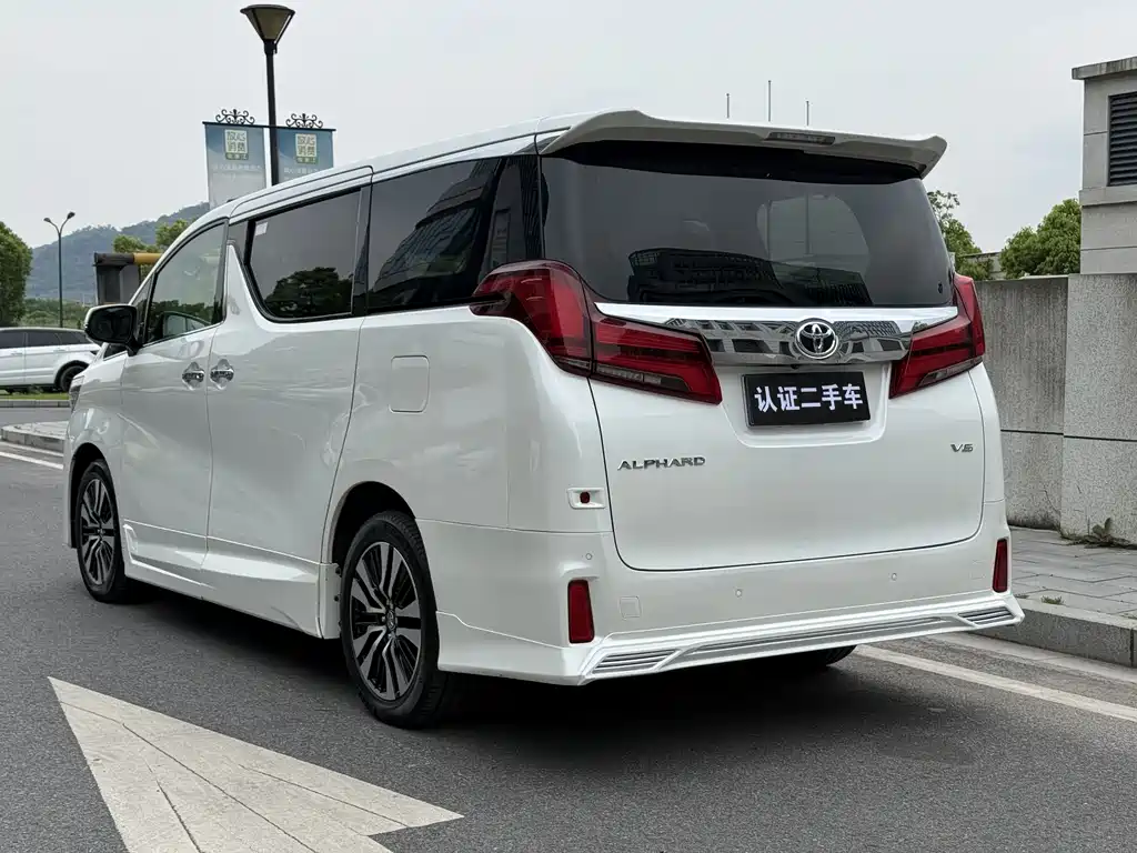 Toyota Alphard 2019 — фото 5