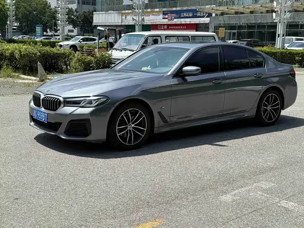 BMW 5 Series 2021