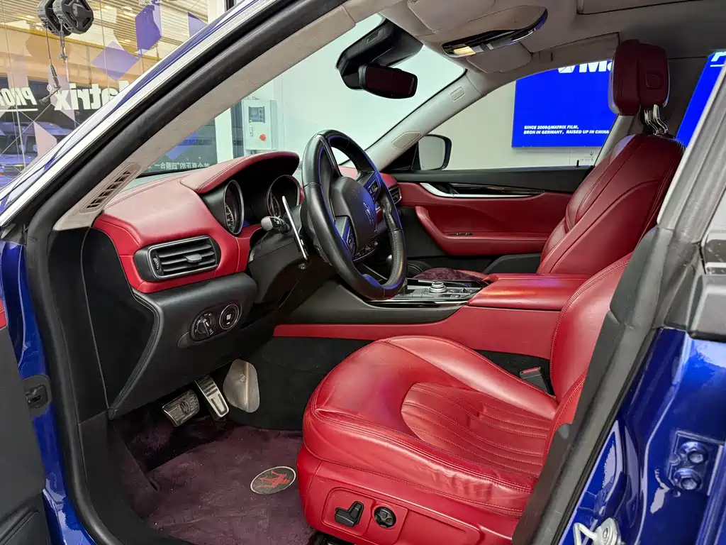 Maserati Levante 2017 — фото 10