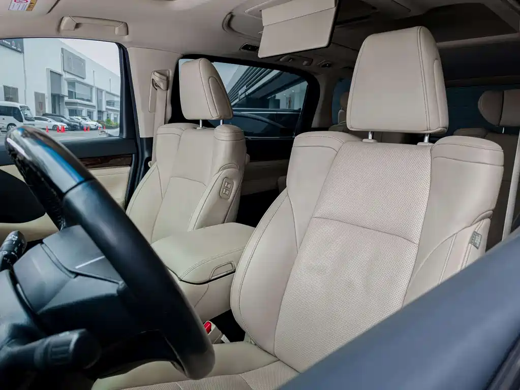 Toyota Alphard 2018 — фото 9
