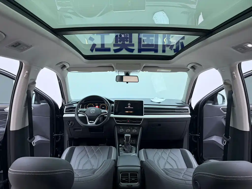 Volkswagen Tiguan L 2023 — фото 16