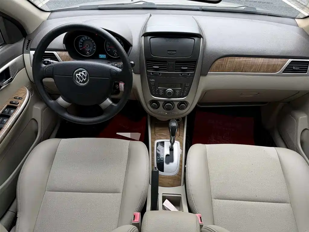 Buick Excelle 2015 — фото 5