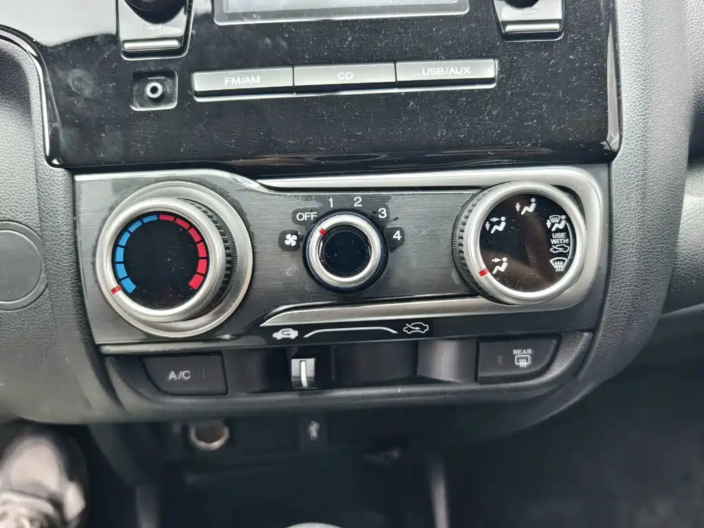 Honda Fit 2017 — фото 12