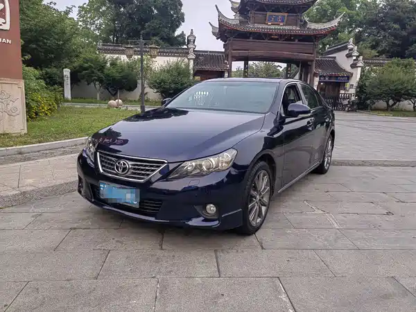 Toyota Reiz 2012