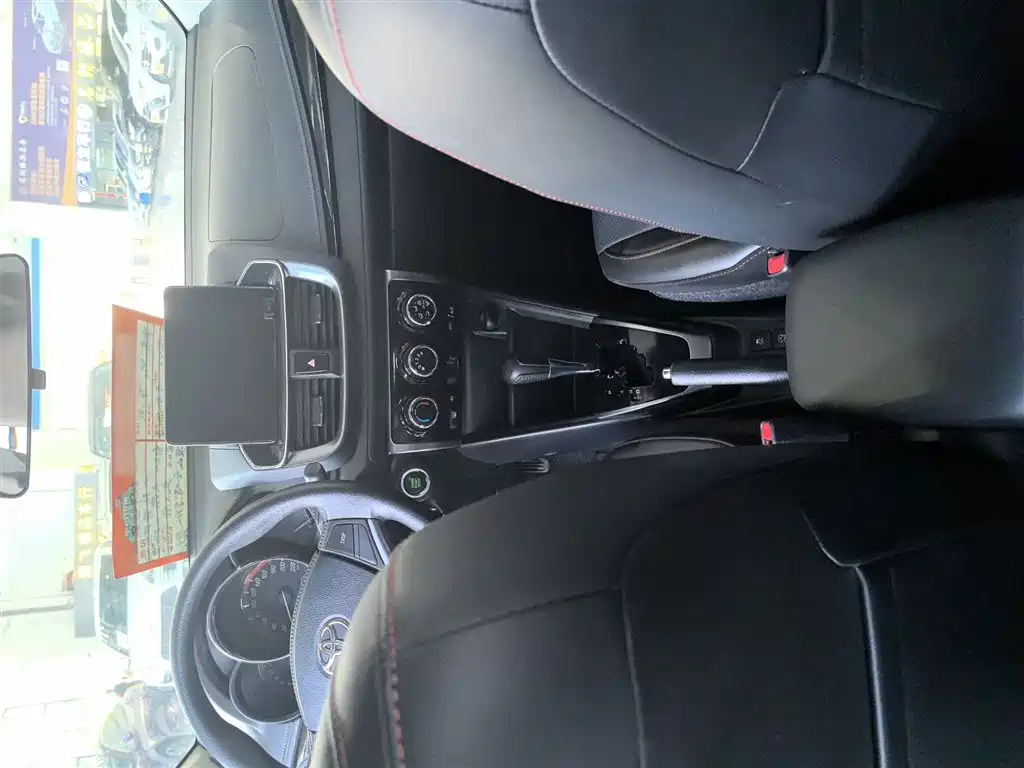 Toyota Yaris L 2020 — фото 24