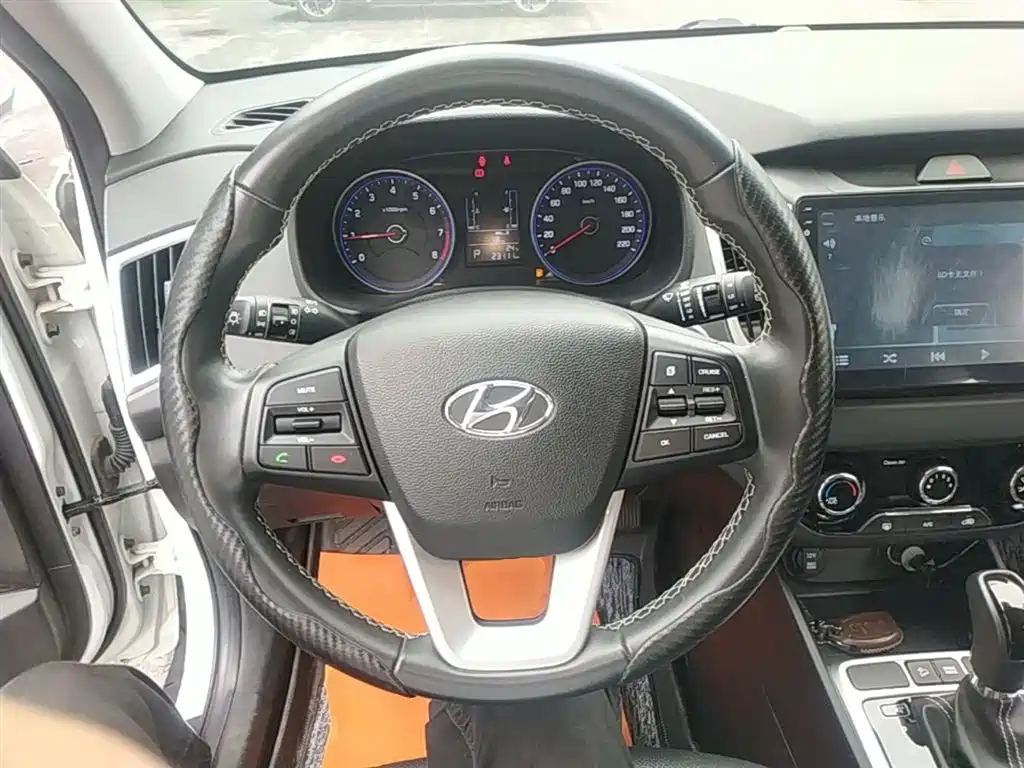 Hyundai ix25 2018 — фото 11