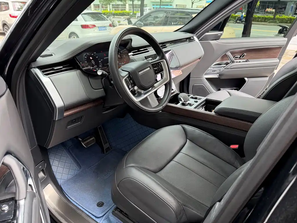 Land Rover Range Rover 2023 — фото 10