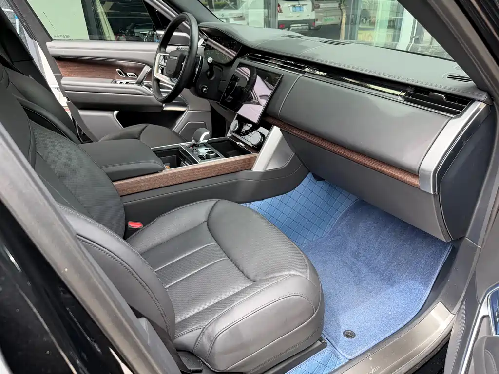 Land Rover Range Rover 2023 — фото 14