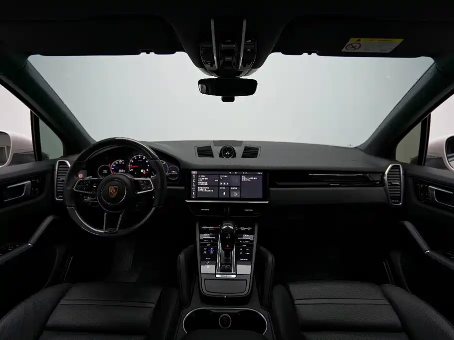 Porsche Cayenne 2020 — фото 13