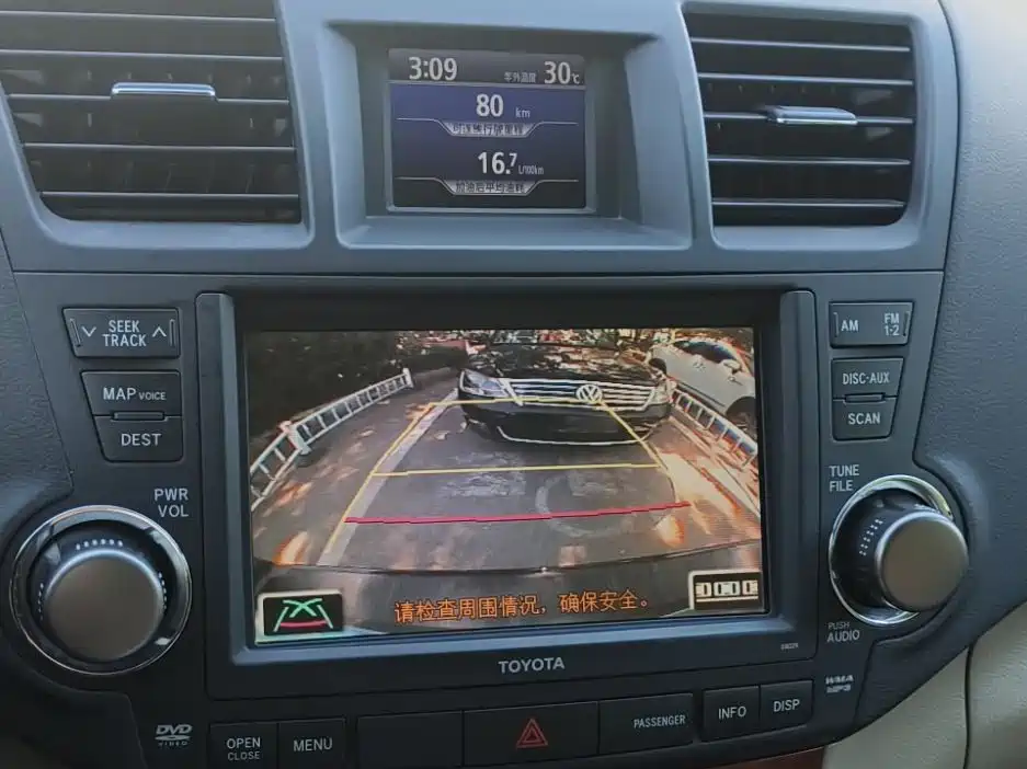 Toyota Highlander 2011 — фото 12