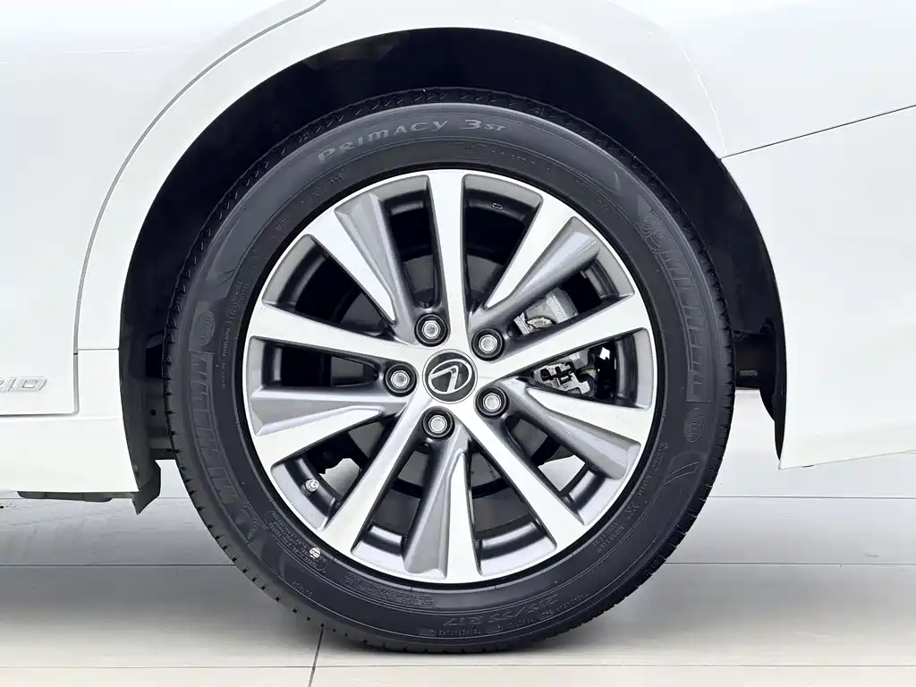 Lexus ES 2020 — фото 12