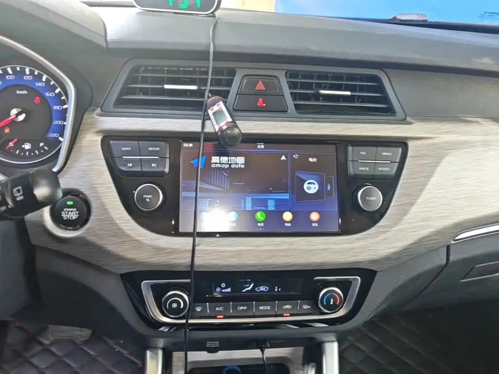 Geely Vision X3 2019 — фото 13