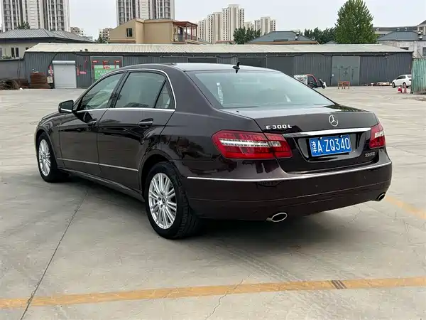 Mercedes-Benz E-Class 2011