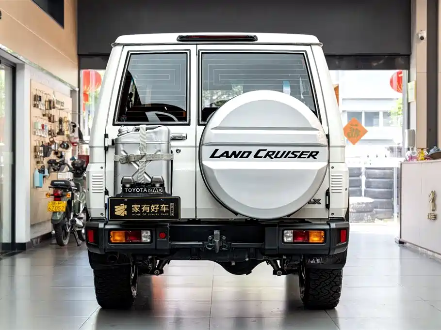 Toyota Land Cruiser 2024 — фото 5