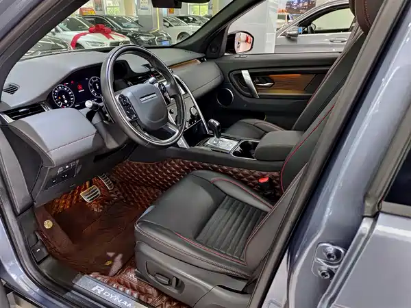 Land Rover Discovery Sport 2021