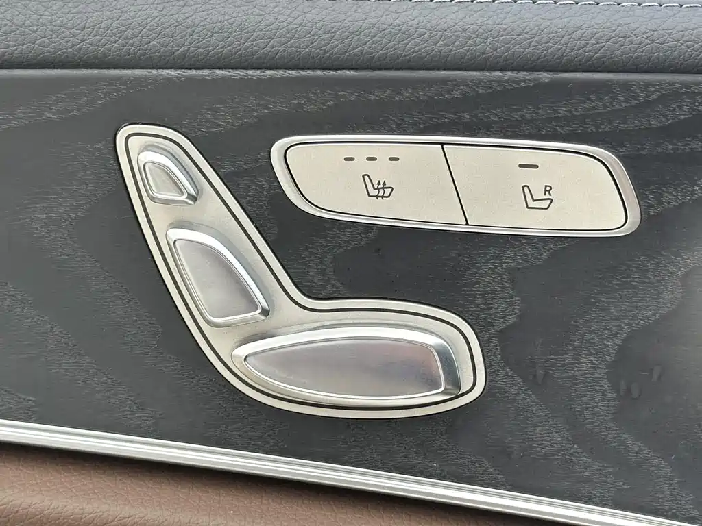 Mercedes-Benz E-Class 2017 — фото 12