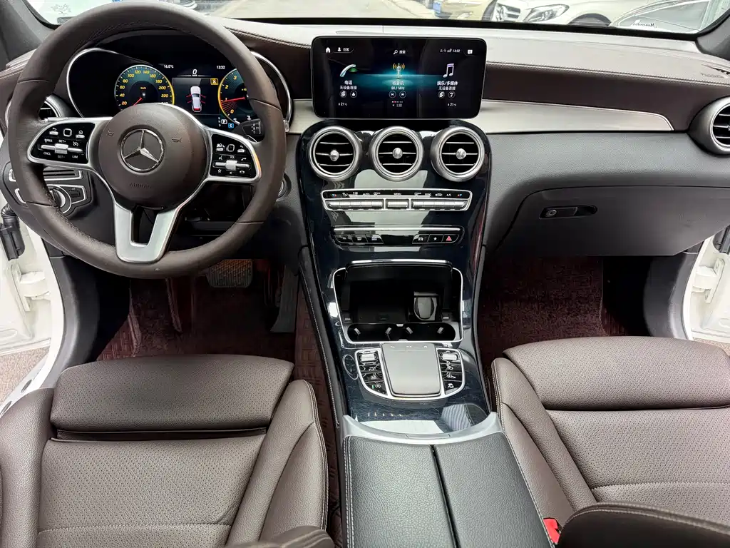 Mercedes-Benz GLC 2020 — фото 20
