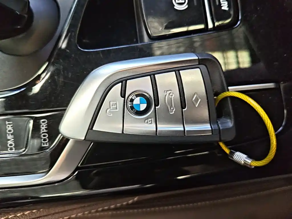 BMW 5 Series 2023 — фото 9