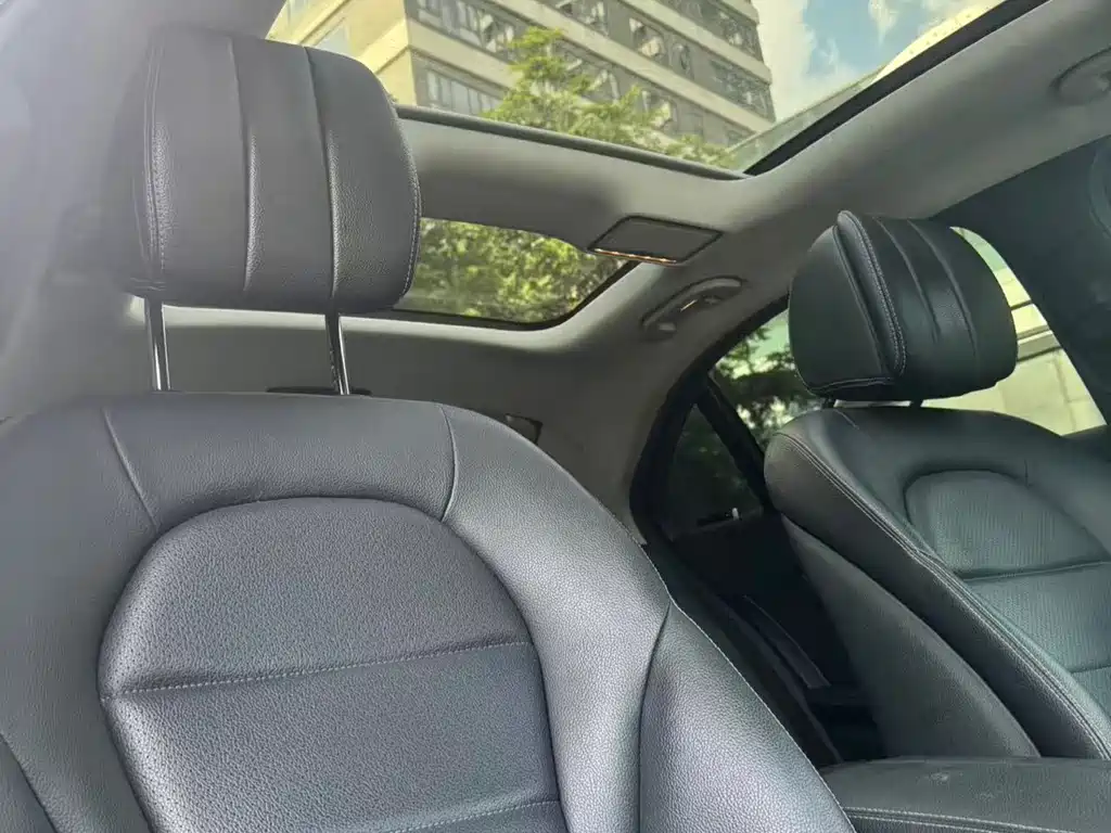 Mercedes-Benz C-Class 2018 — фото 10