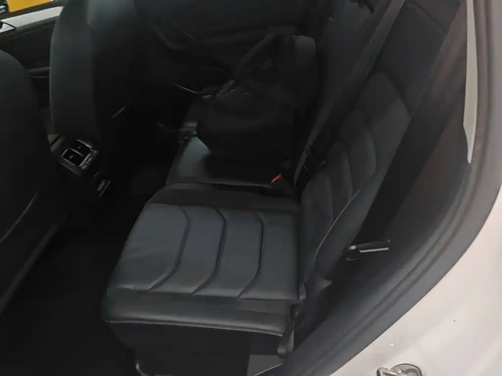 Volkswagen Tiguan L 2020 — фото 17